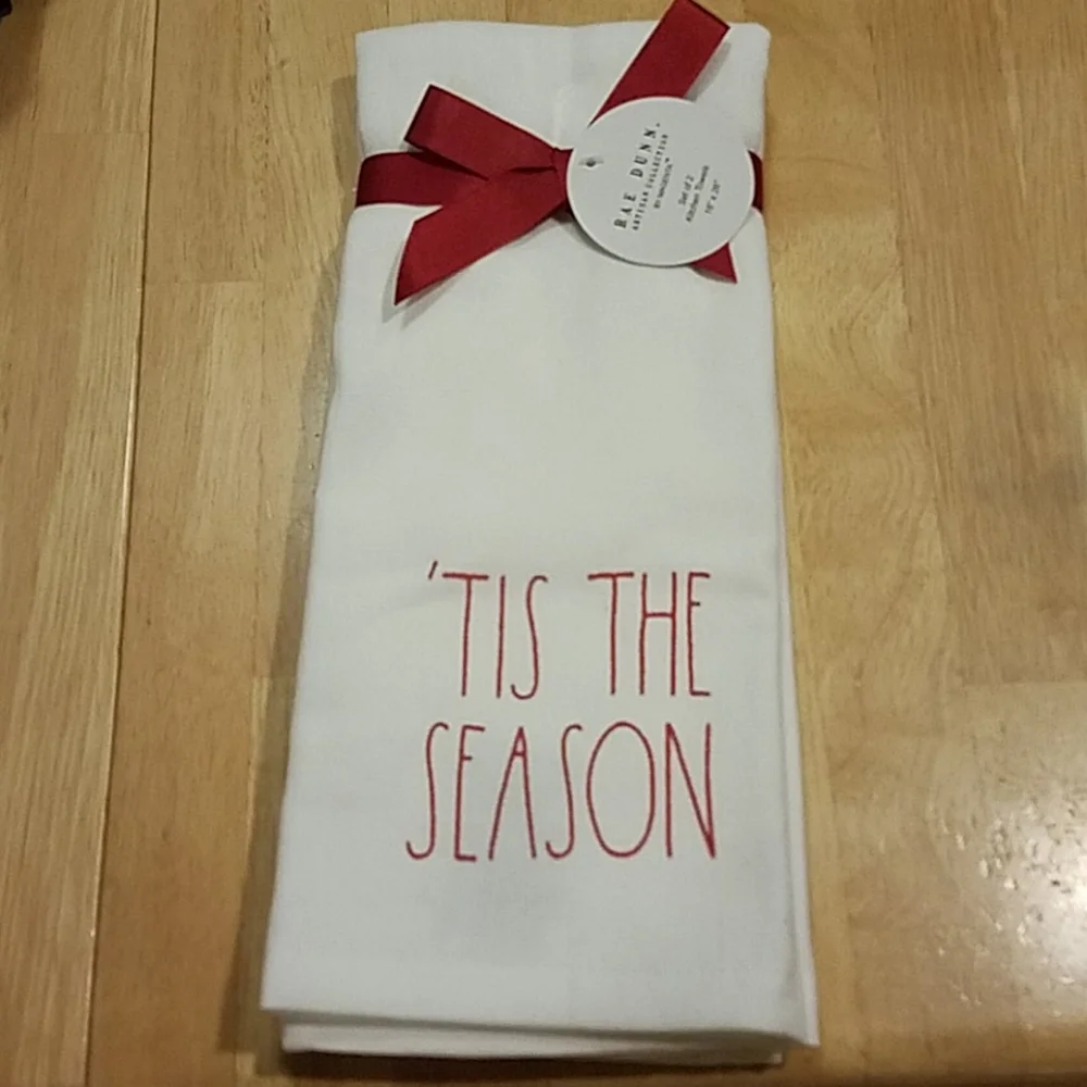 Rae Dunn Christmas Red‎ and White Kitchen Towel Set